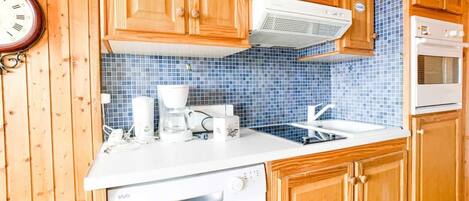 Réfrigérateur, four, lave-vaisselle