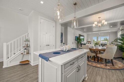 Eco-Friendly Home with Pool and Game Room! - Baydream Believer at Hunter’s Point