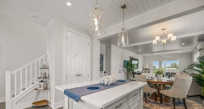 Eco-Friendly Home with Pool and Game Room! - Baydream Believer at Hunter’s Point