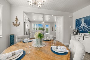 Dining - Eco-Friendly Home with Pool and Game Room! - Baydream Believer at Hunter’s Point (Cortez)