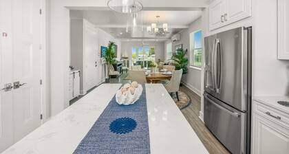 Eco-Friendly Home with Pool and Game Room! - Baydream Believer at Hunter’s Point