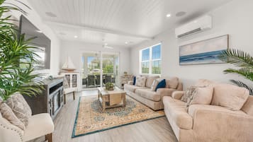 Smart TV, videojuegos, futbolito y tenis de mesa