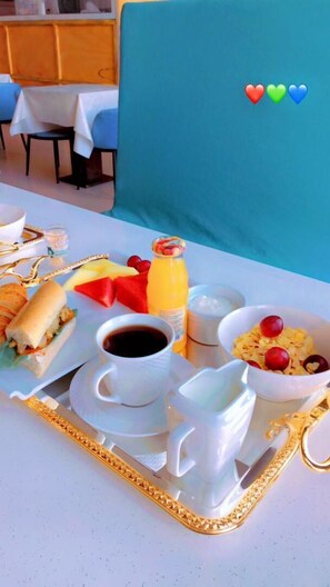 Free daily cooked-to-order breakfast