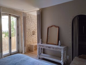 Suite | Decoració individual, llits addicionals, wifi gratuïta i roba de llit