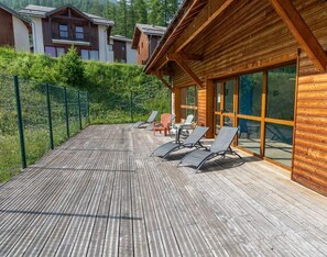 Terrace/patio - 200m from resort center, 1st floor, swimming pool, balcony, tv, ski locker, 24m², Les Orres (Les Orres)