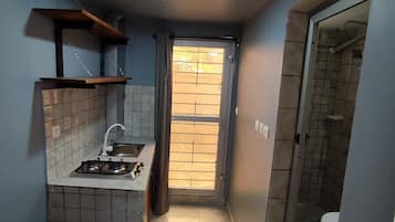 Dishwasher, electric kettle
