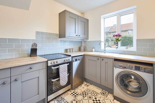 Host & Stay | Crab Cottage