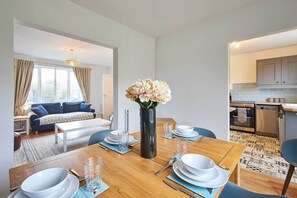 Dining - Host & Stay | Crab Cottage (Alnwick)