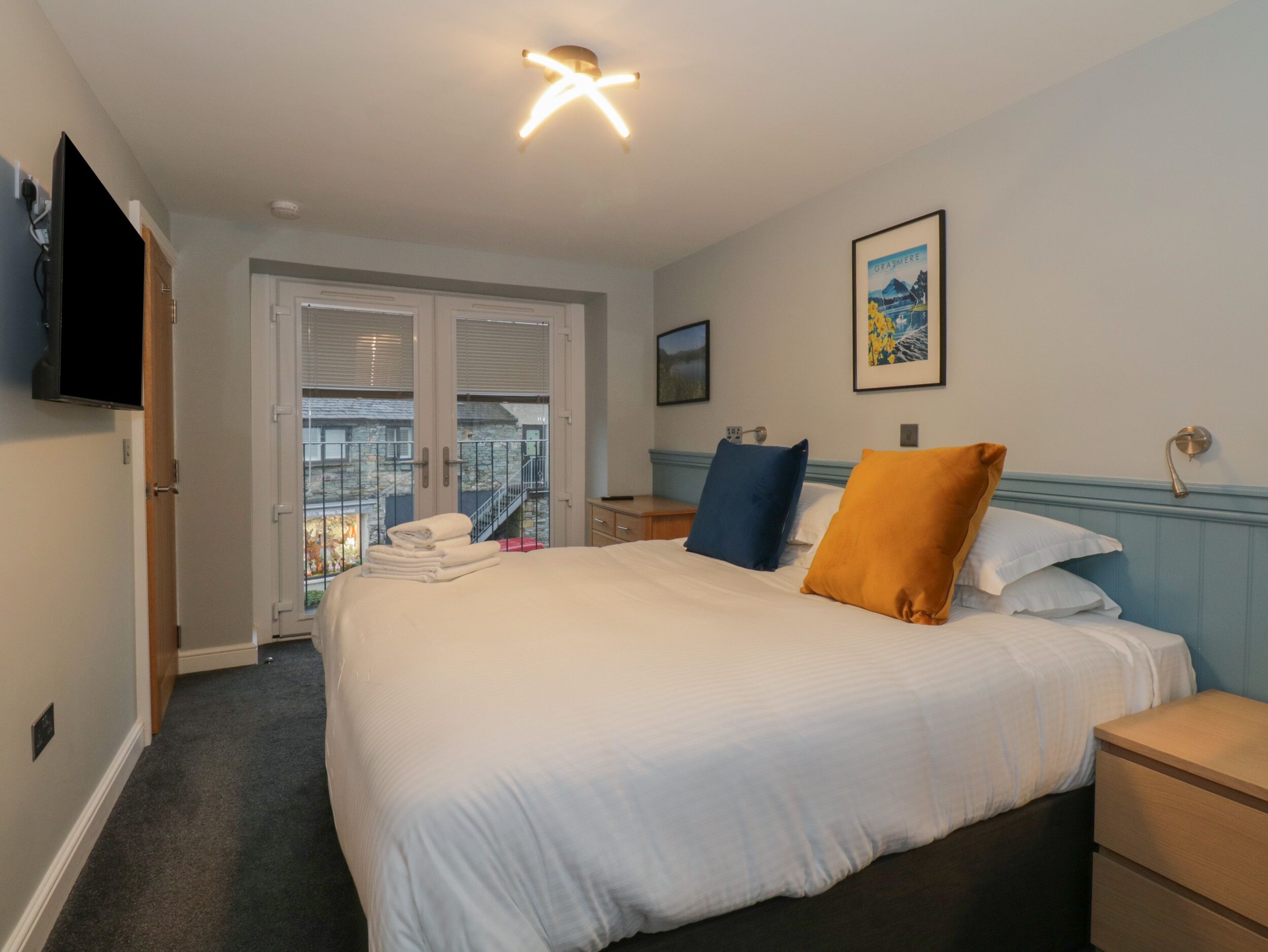 4 bedrooms, individually decorated, individually furnished, free WiFi