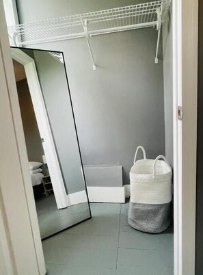 Interior - Homey and Quaint Arcadia Mansion (Frederick)