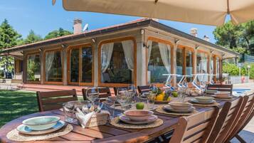 Ristorazione all'aperto