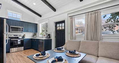 Modern Luxury in The Lower Avenues + Mountain Views