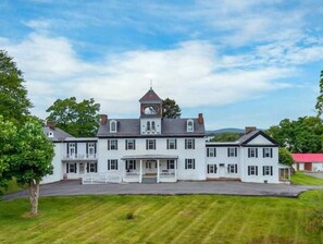 Exterior - Arcadia Mansion - Stunning Stay! (Frederick)