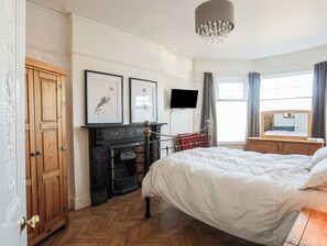 5 Schlafzimmer, individuell dekoriert, individuell eingerichtet