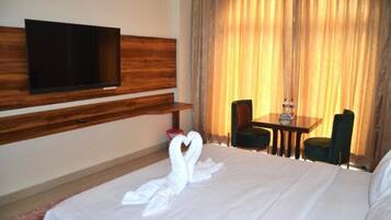 1 slaapkamer, een strijkplank/strijkijzer, wifi, beddengoed