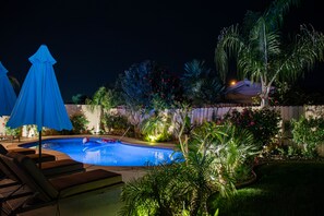 Outdoor pool, a heated pool - Coachella Poolside Paradise, accommodates up to 10 guest (Indio)
