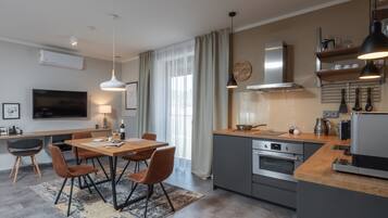 Comfort-Apartment, Nichtraucher, Talblick | 1 Schlafzimmer, Zimmersafe, individuell dekoriert