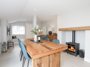 Cottage | Dining - Ty Bara (Cemaes Bay)