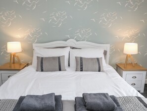 Cottage | 4 bedrooms, individually decorated, individually furnished, free WiFi - Ty Bara (Cemaes Bay)