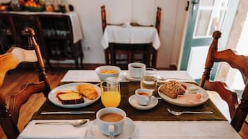 Petit déjeuner buffet compris tous les jours