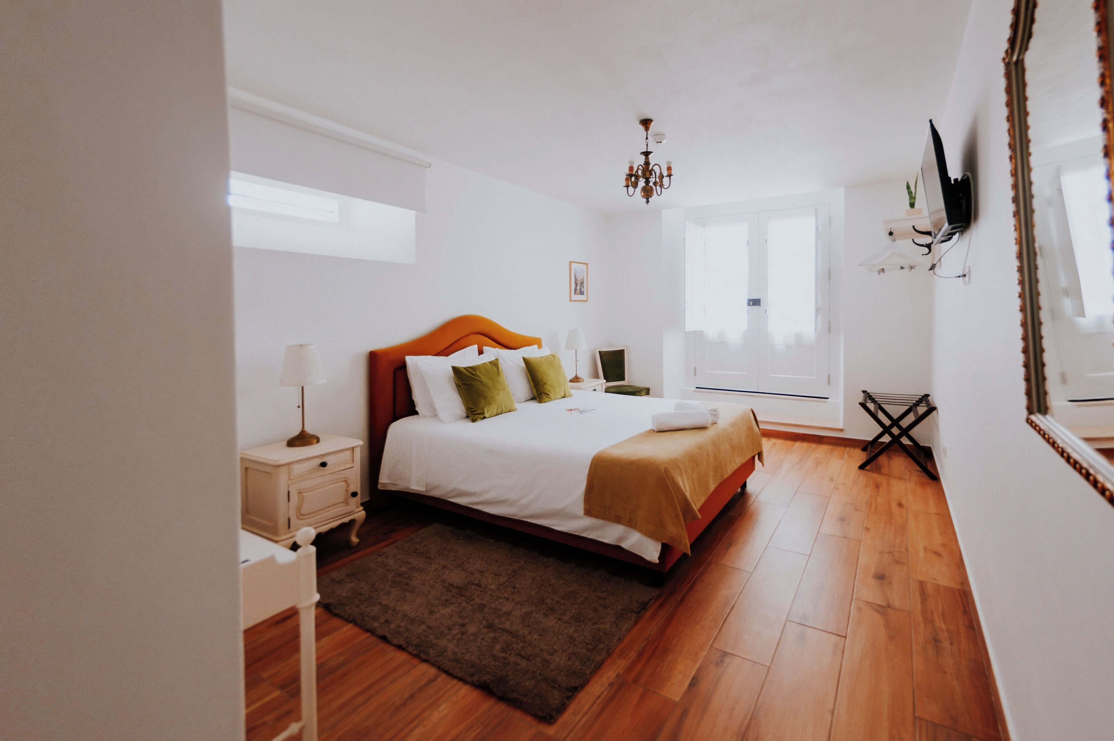 Quarto casal luxo, 4 quartos, banheiro privativo, no jardim | Roupas de cama premium, Wi-Fi de cortesia