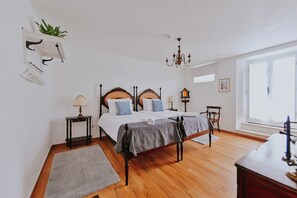 Deluxe Double Room, 4 Bedrooms, Private Bathroom, Garden Area | Premium bedding, free WiFi - Casa de Campo da Quinta da Pegada (Obidos)