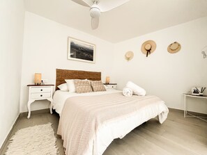 1 habitación, tabla de planchar con plancha, wifi y ropa de cama 