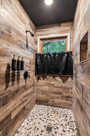 Shower, jetted tub, hair dryer, towels