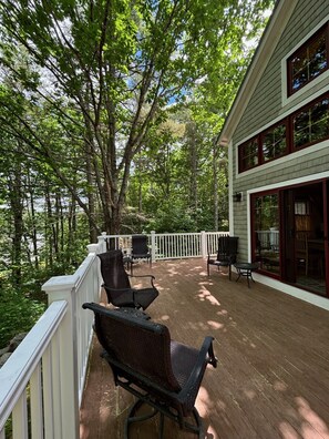 Terrace/patio - Country Escape Near Lake Winnipesaukee (Gilford)