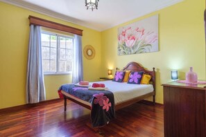 3 Schlafzimmer, Bügeleisen/Bügelbrett, Internetzugang, Bettwäsche