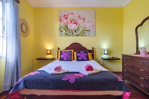 3 bedrooms, iron/ironing board, Internet, bed sheets