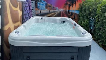 室外 SPA 浴池