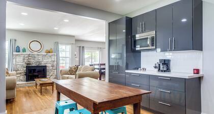 Breathtaking Texas Hill Country Getaway on 10 Acres for Everyone - Sleeps 16