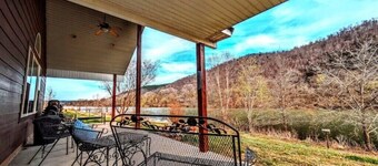 NEW! Private Fishing Cabin on White River/Ozark Nat'l Forest/Public boat ramp! 

