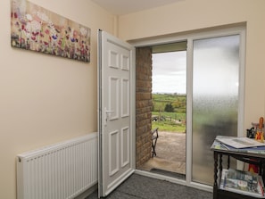Cottage | Interior - Broadlands Bungalow (Chard)