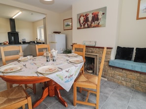 Cottage | Tempat makan