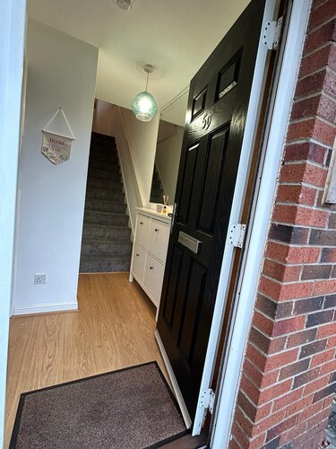 KH-Entire House -Central Scotland-Falkirk| Self-Check-in |Pet-friendly | Parking