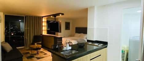 1 室のベッドルーム、アイロン / アイロン台、WiFi (無料)、ベッドシーツ