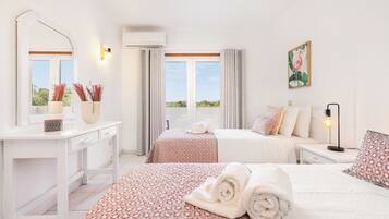 1 chambre, fer et planche Ă repasser, lit parapluie, Wi-Fi gratuit