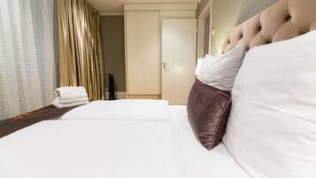 3 chambres, fer et planche à repasser, Wi-Fi gratuit, draps fournis