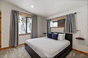 4 bedrooms, WiFi, bed sheets