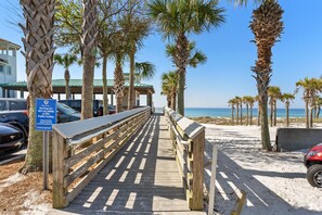 Property grounds - Great Location with Easy Beach Access! (Destin)
