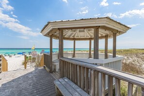 Property grounds - Pool Side with a Short Walk to Beach in Destin! (Destin)