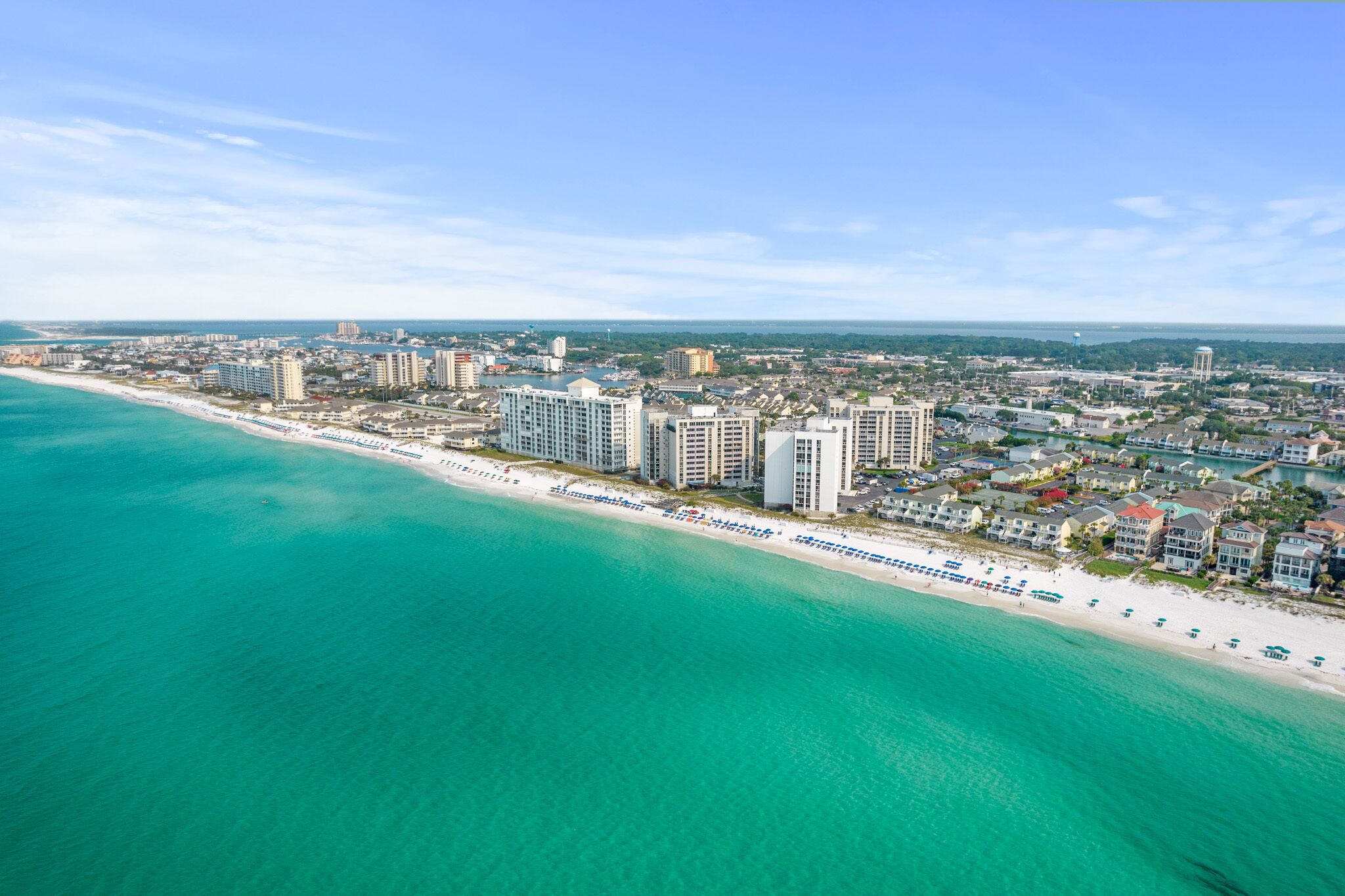 بالقرب من الشاطئ