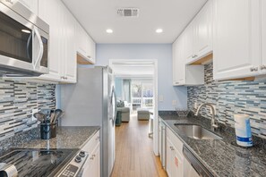 Fridge, microwave, oven, stovetop - Pool Side with a Short Walk to Beach in Destin! (Destin)