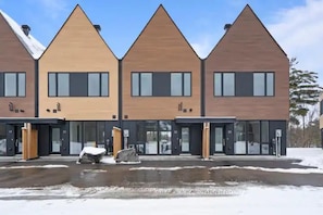 Exterior - Vacation villa in Muskoka Bay Resort! (Gravenhurst)