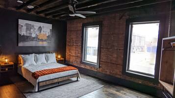 4 多间卧室、办公桌、熨斗/熨衣板、免费 WiFi