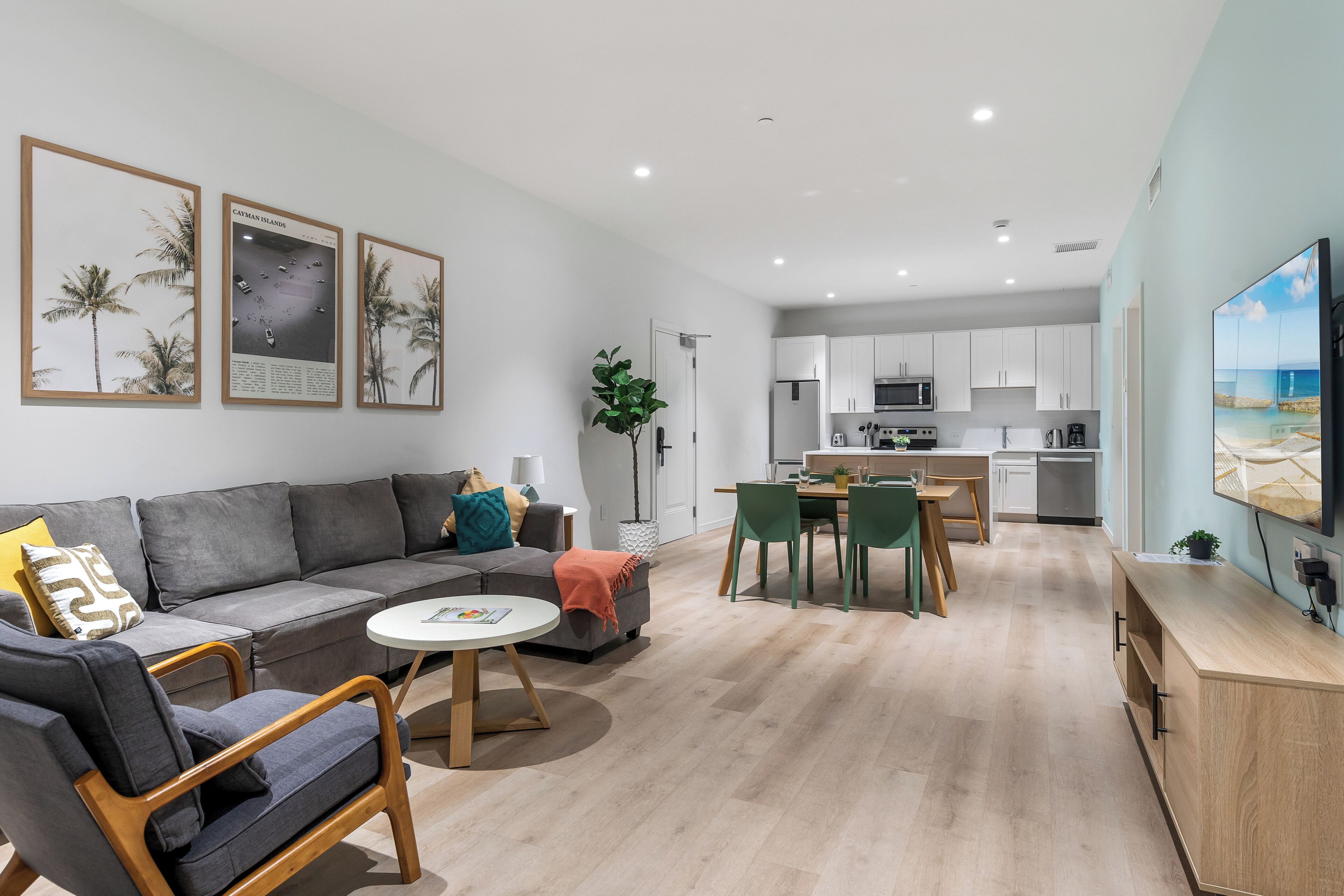 Standard Apartment, 4 Bedrooms, Kitchen | Ruang tamu