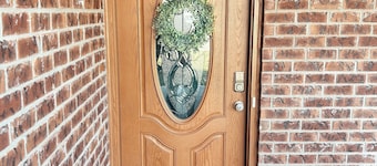 The Hanover Hideaway! Minutes from Hanover College, 5 Miles to Downtown Madison!