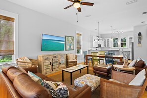 TV - Lion on the Beach - Community Pool, Bikes + Golf Cart, Great 30A Locale! (Seagrove Beach)